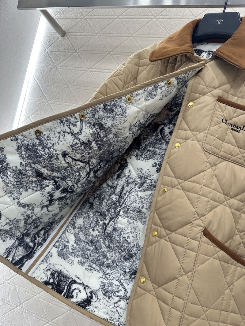 chr1st1an D10r outwear